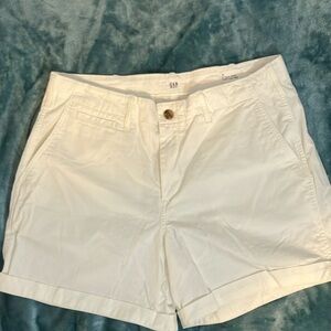 Gap Women’s 14 White 5” Shorts
